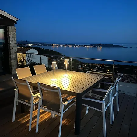 Vila 4 Etoiles Vue Sur Les Iles D'or Sea And Mountain Pleasure Vue 180 *